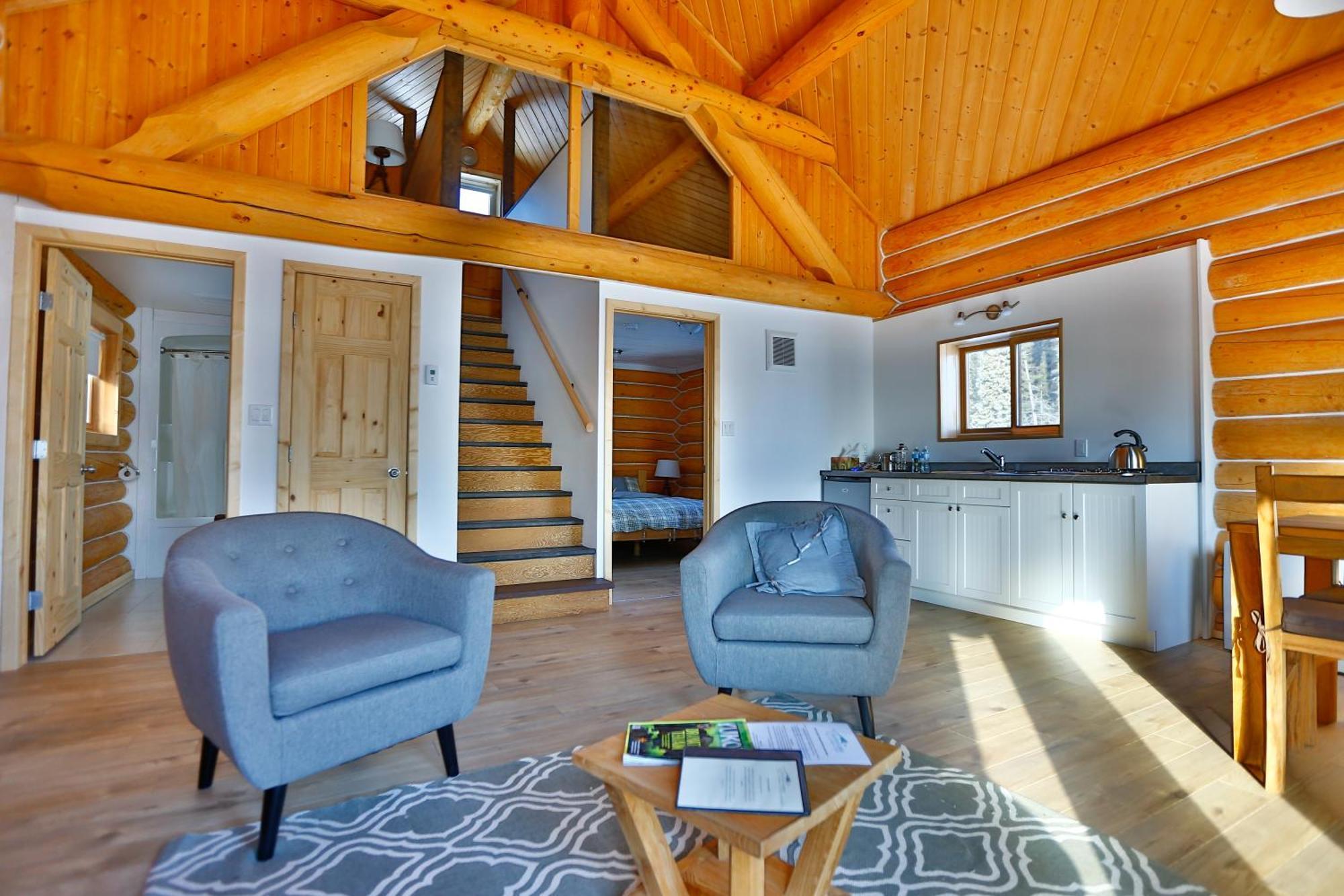 Southern Lakes Resort Tagish Екстериор снимка