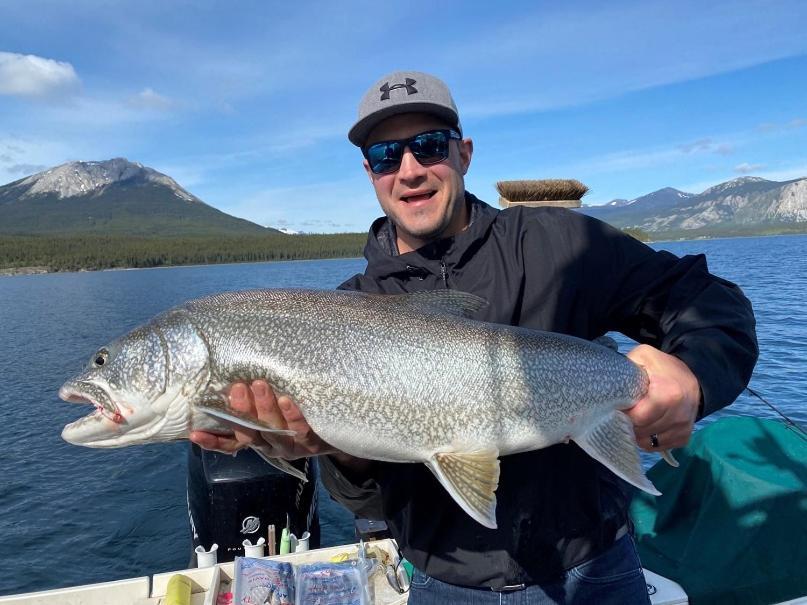 Southern Lakes Resort Tagish Екстериор снимка